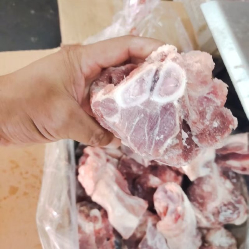 满肉前腿肘骨20斤一箱
