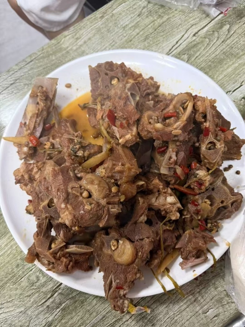 满肉羊蝎子块，一件20斤，肉多新鲜，价格美丽证件齐全