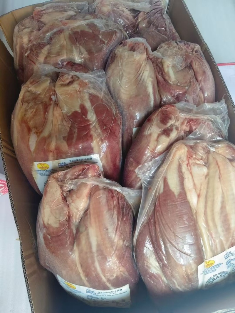 精品牛腱子，精修前后腱，纯干真空包装，一件也是批发价格