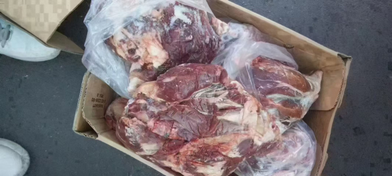 精品牛腱子，精修前后腱，纯干真空包装，一件也是批发价格