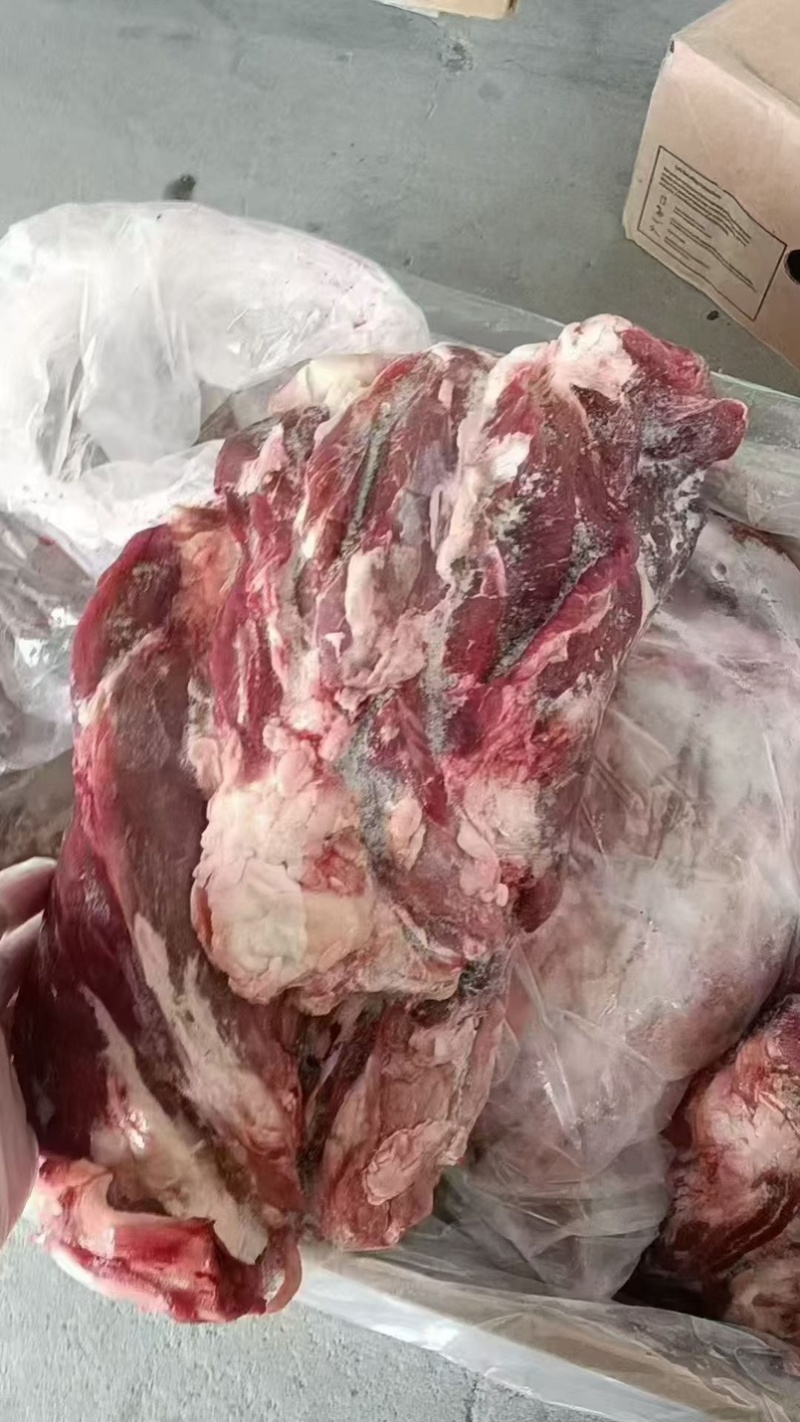 精品牛腱子，精修前后腱，纯干真空包装，一件也是批发价格