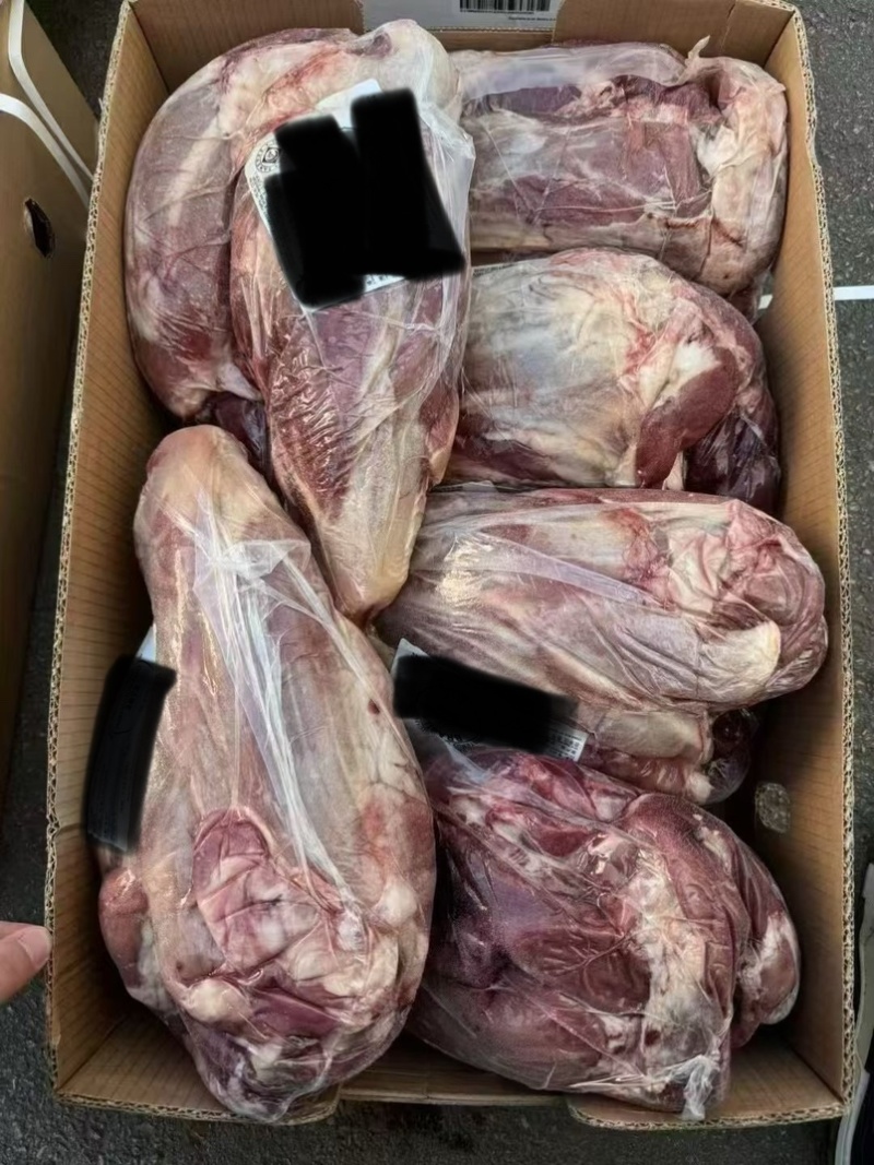 精品牛腱子，精修前后腱，纯干真空包装，一件也是批发价格