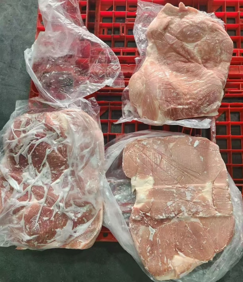 品名:肥猪带皮后上肉规格:10公斤/箱3片