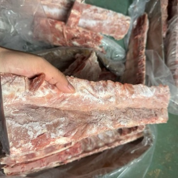猪龙骨，价格美丽，带肉率高，证件齐全一件起发，日期新鲜