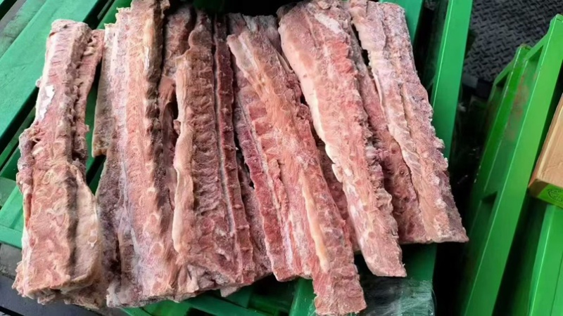 猪龙骨，价格美丽，带肉率高，证件齐全一件起发，日期新鲜