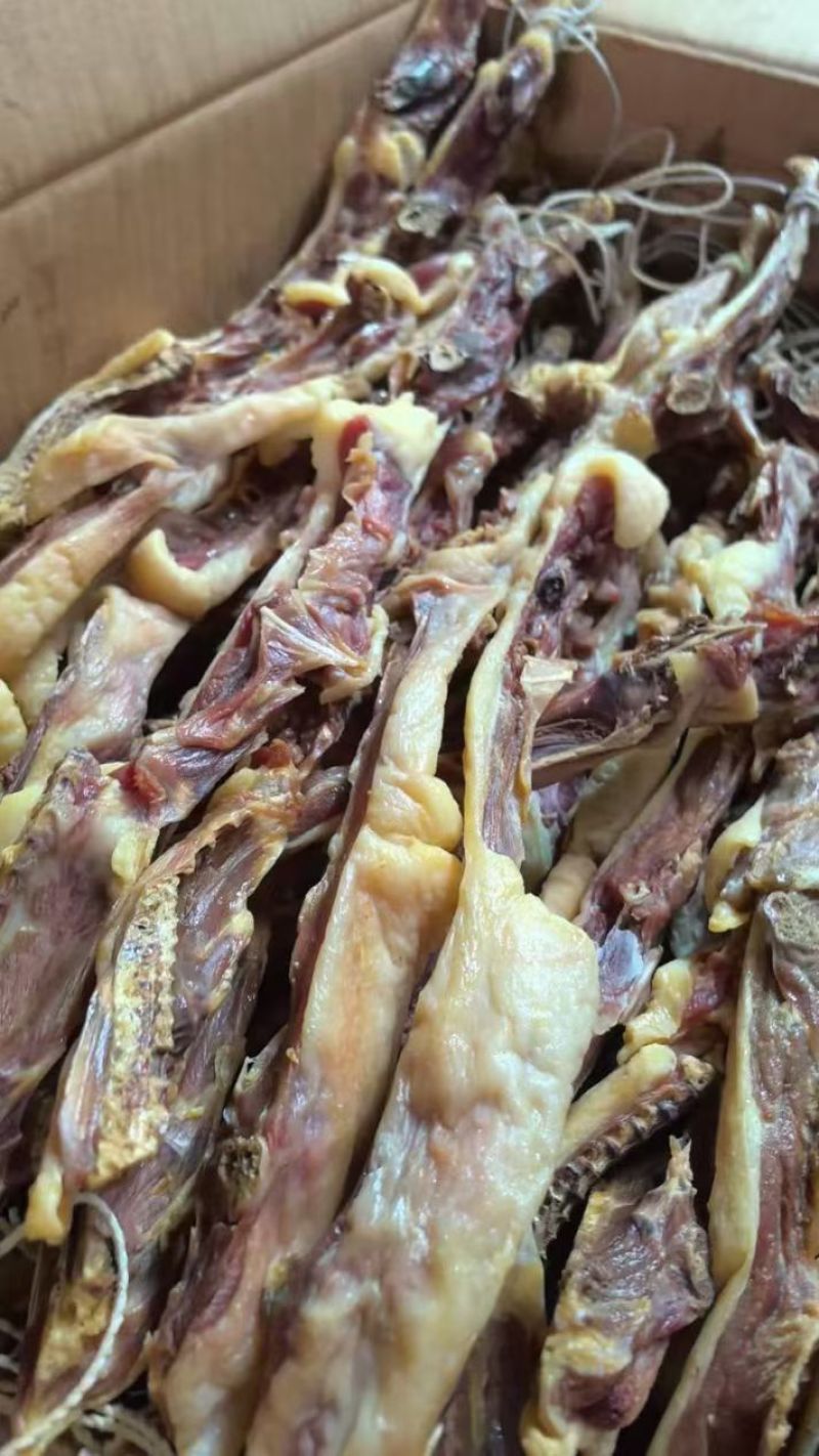 湖南风干腊鸭条，自然风干，干度好，卖相好