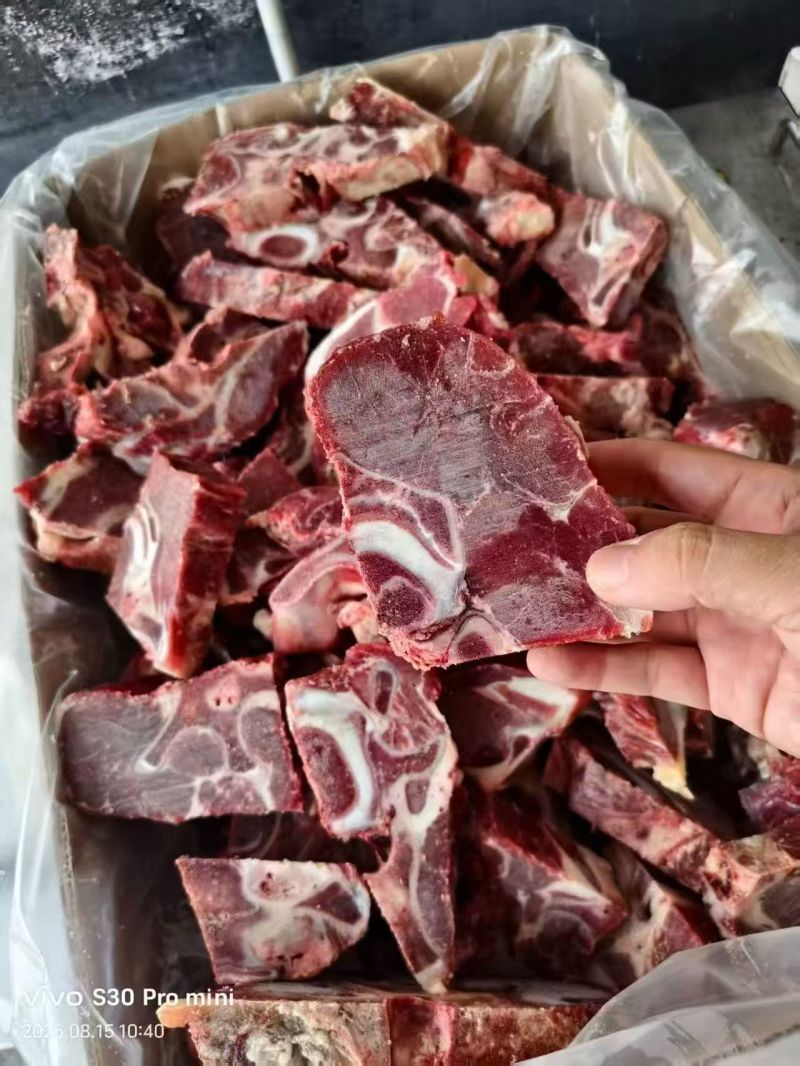 344满肉牛脖骨