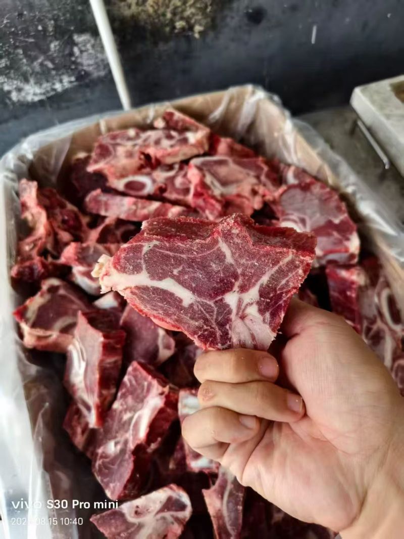 344满肉牛脖骨