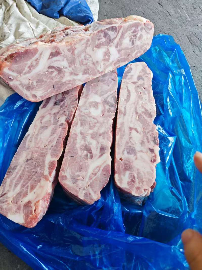 母猪五五碎肉，量大可聊，价格实惠，需要的尽快联系，不多，手续