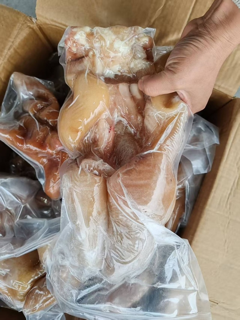 火烧去毛熟全去骨牛蹄带主筋