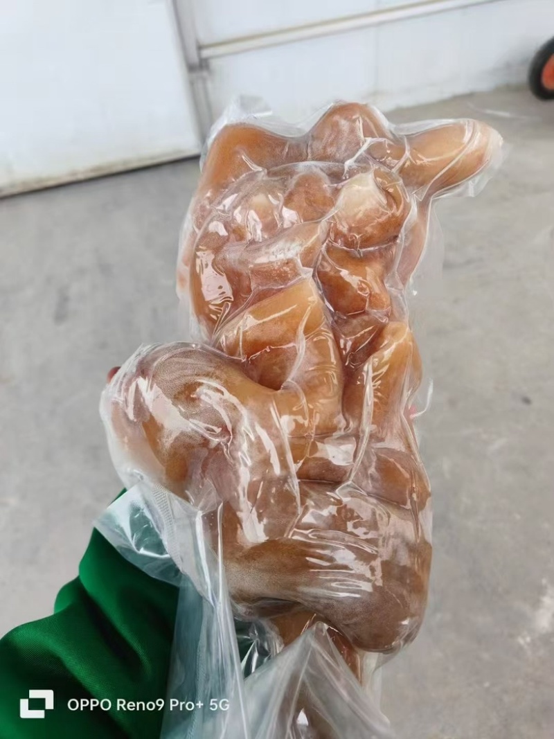 火烧去毛熟全去骨牛蹄带主筋