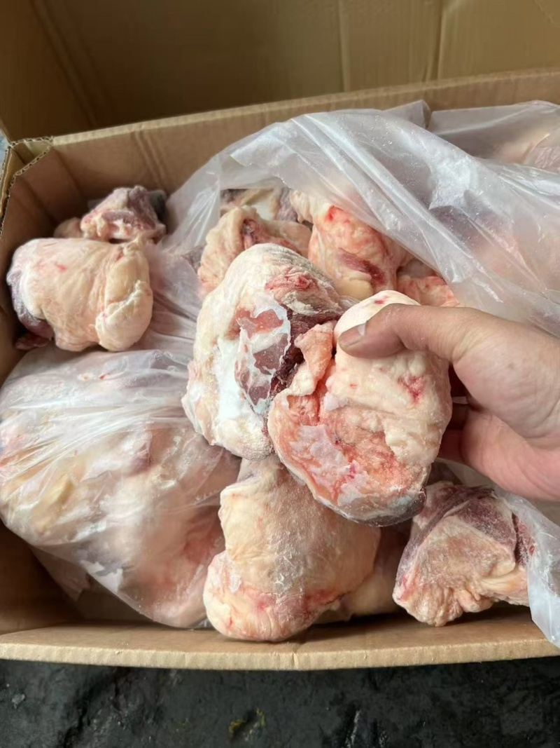 牛窝骨，单个1斤-1斤2两，大小规格都有，肉多新鲜