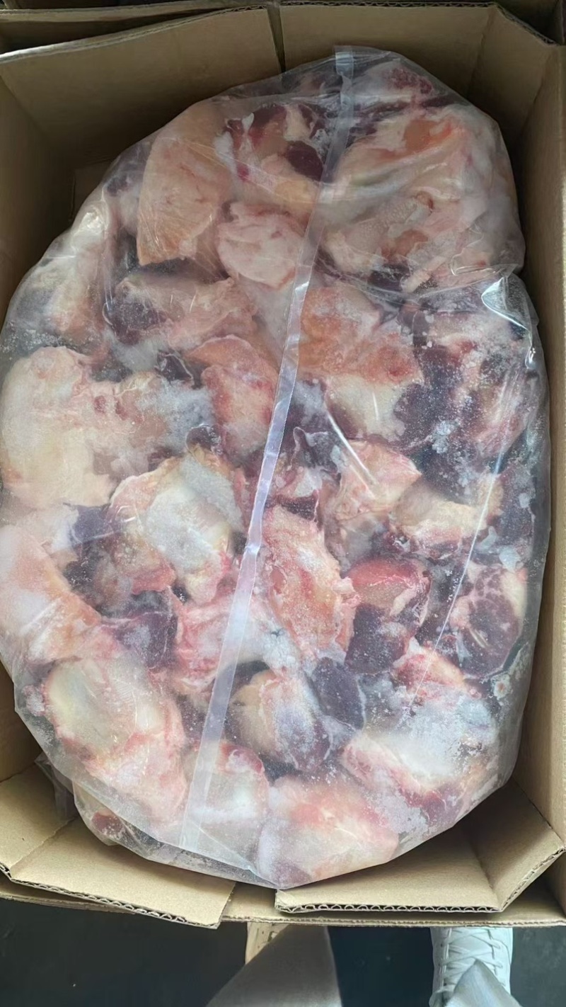 牛窝骨，单个1斤-1斤2两，大小规格都有，肉多新鲜