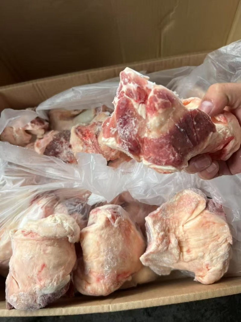 牛窝骨，单个1斤-1斤2两，大小规格都有，肉多新鲜