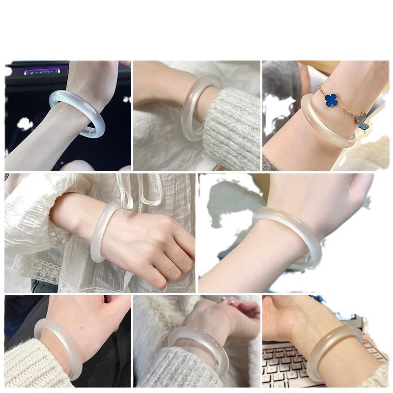 月光玉髓手镯玉镯女款天然玛瑙***原色白冰种玛瑙翡翠手镯荔枝