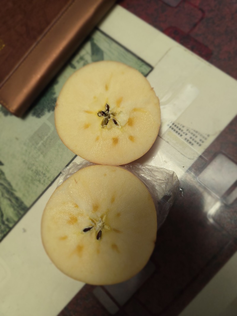 【诚信代办】高档纸加膜粗条，山西万荣冰糖心纸加膜红富士