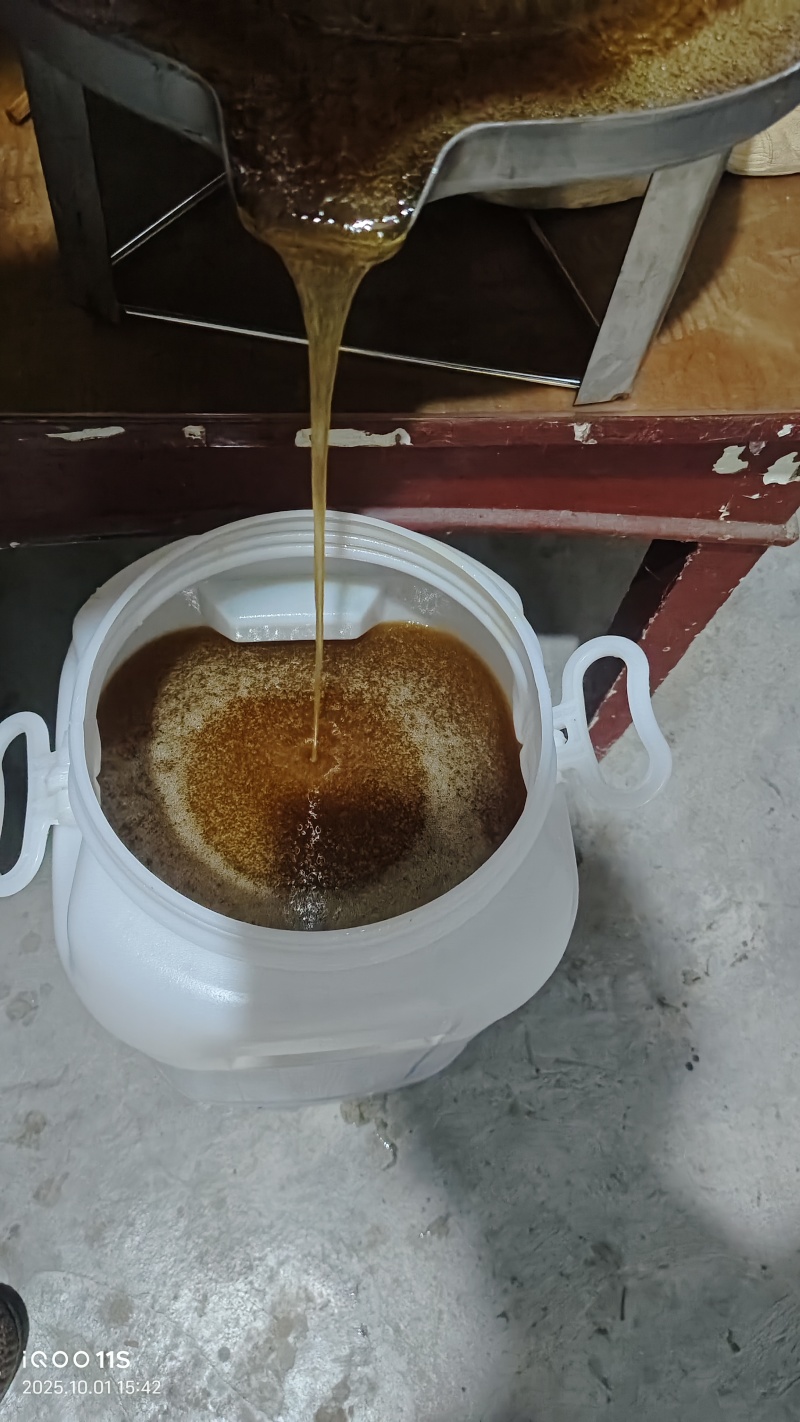 蜂蜜高山土蜂蜜量大价优品质保障口感好量大价优欢迎电联