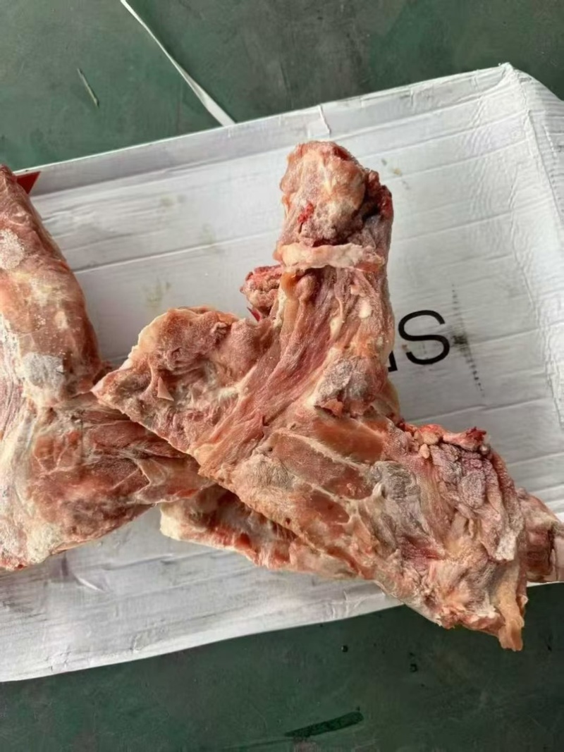 猪胫骨，满肉，可做排骨米饭，红烧排骨，大排档都可以用