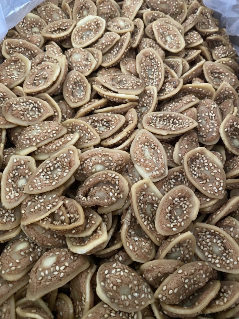 芝麻猫耳饼饼干休闲小零食量大从优欢迎来电咨询