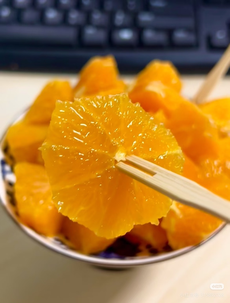 湖北宜昌九月红脐橙皮薄多汁超甜，对接超市电商各大平台