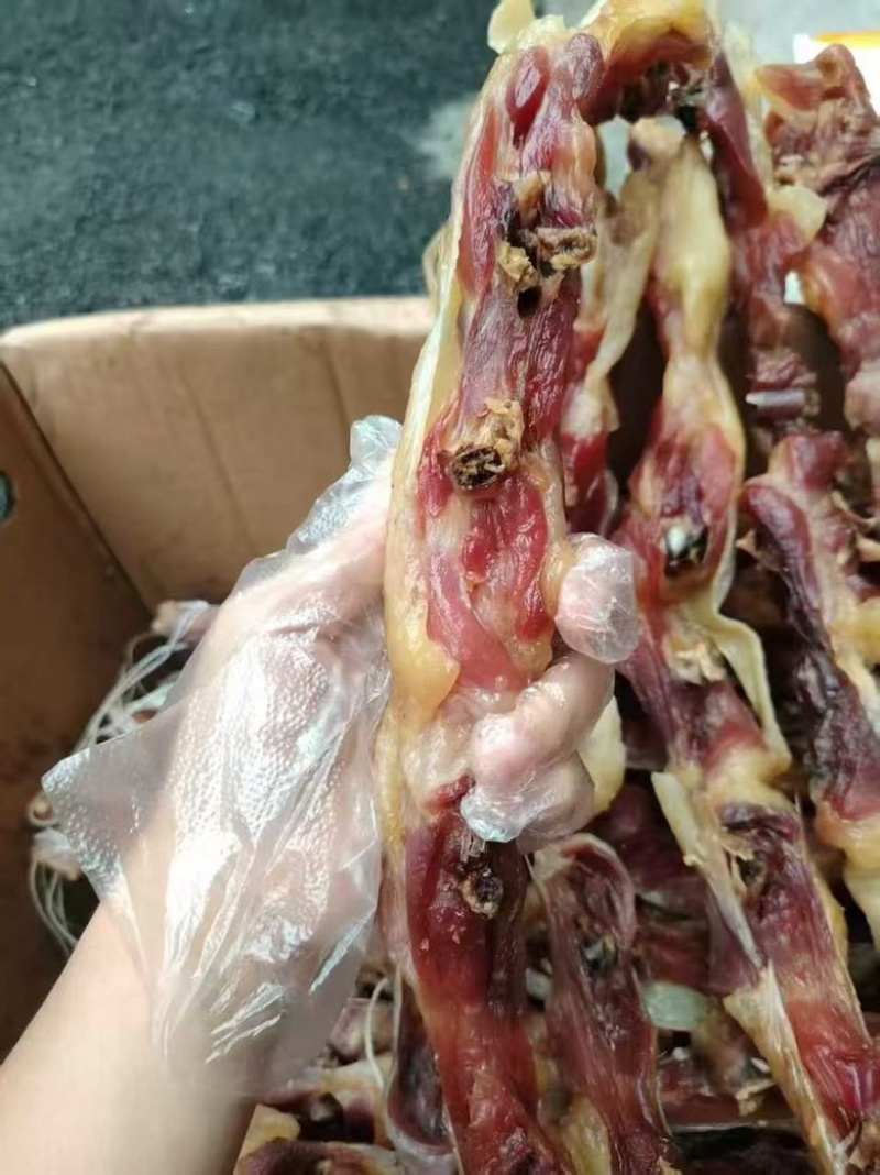 腊鸡条，一件40斤，成都现货，需要的老板联系我，一手货源