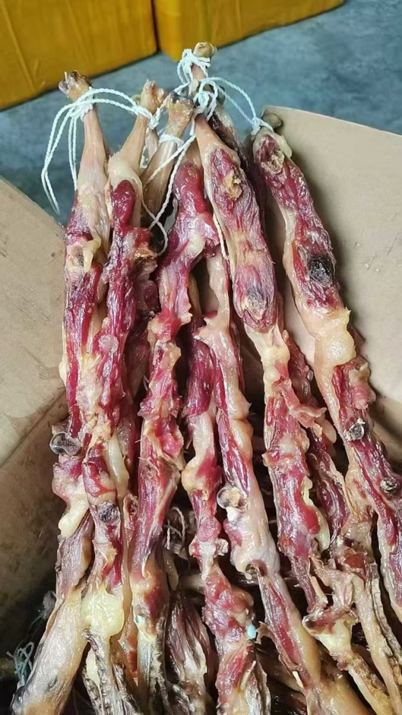 腊鸡条，一件40斤，成都现货，需要的老板联系我，一手货源