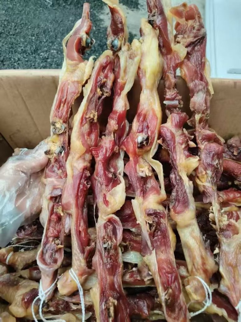 腊鸡条，一件40斤，成都现货，需要的老板联系我，一手货源