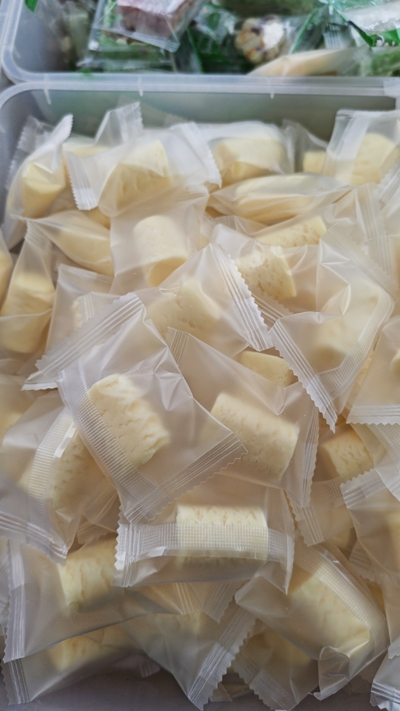 新疆奶醇奶疙瘩奶块牛奶醇乳酪原味奶糖酪独立包装