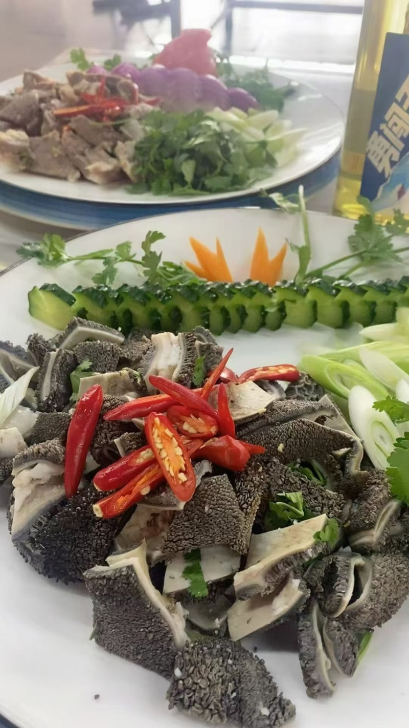 黑羊肚，羊毛肚，一件20斤，熟的，可以炒，做羊杂汤