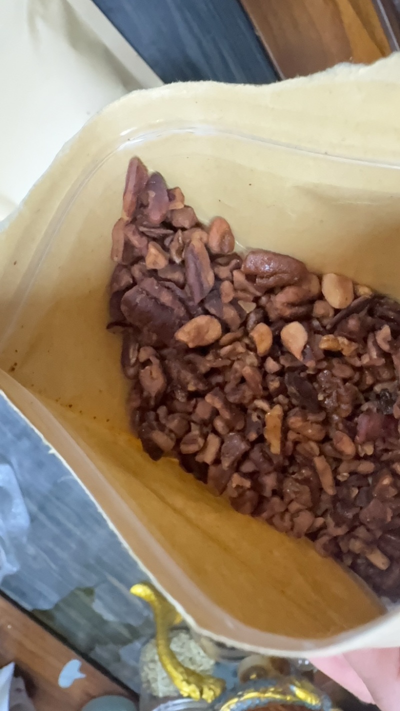 碧根果仁碎大碎仁奶茶配料坚果颗粒饱满源头工厂