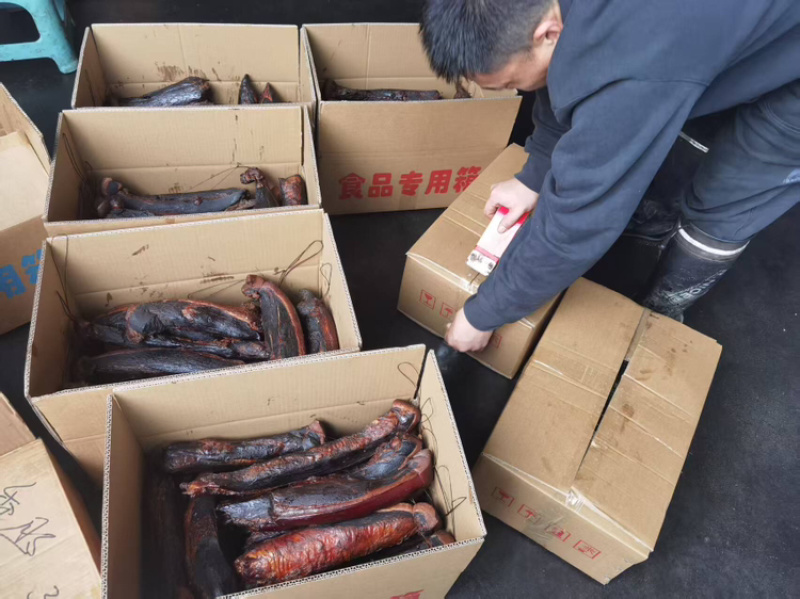 正宗重庆烟熏小块腊肉，源头工厂，厂家直发，支持一件代发