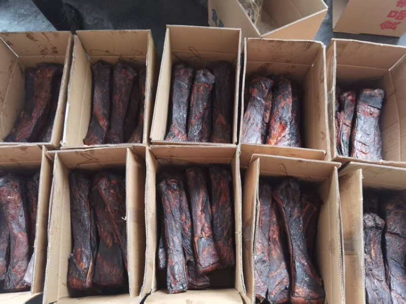 正宗重庆烟熏腊三线，源头工厂，厂家直发，支持一件代发
