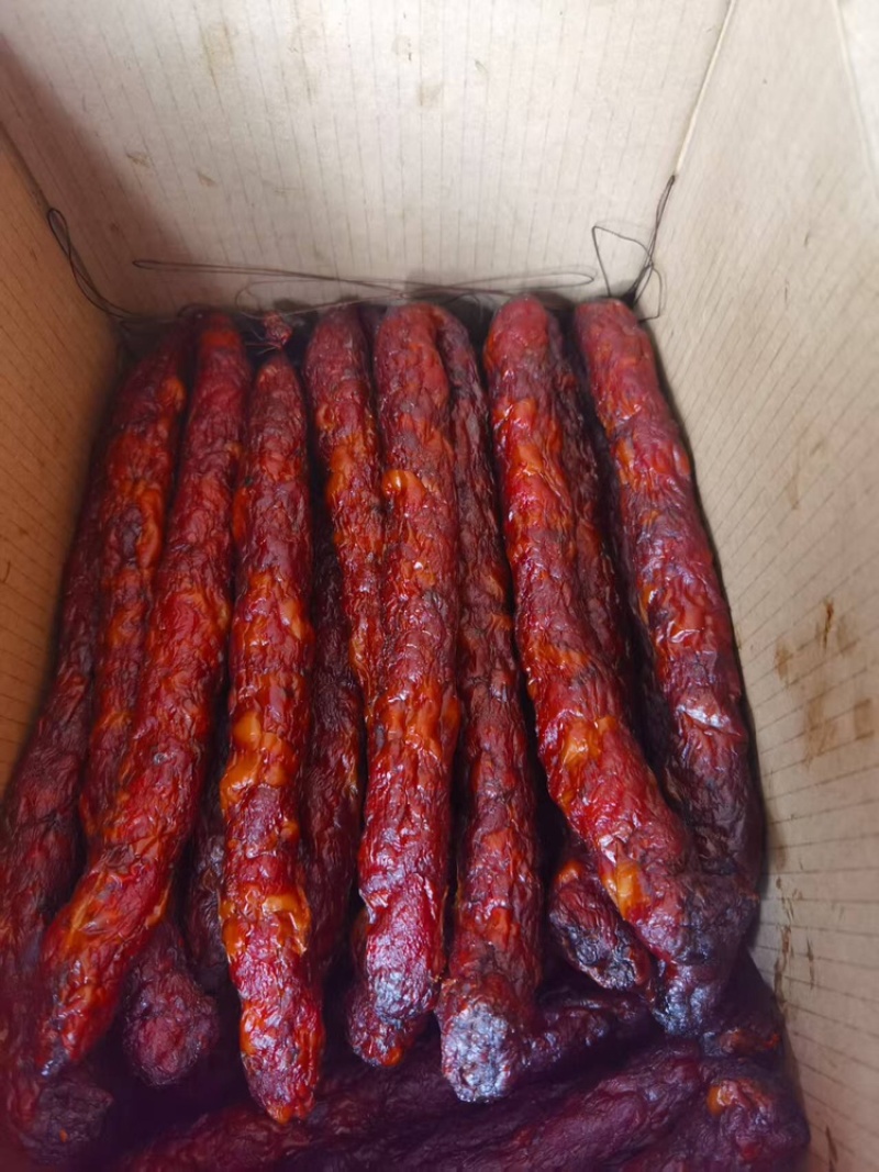 正宗重庆烟熏纯肉香肠，源头工厂，工厂直发，可一件代发
