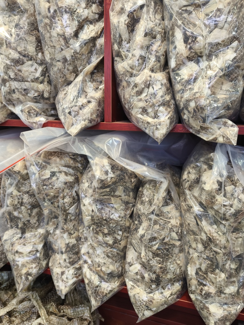 蛇蜕龙衣蛇壳青龙衣蛇皮水洗货干净欢迎咨询