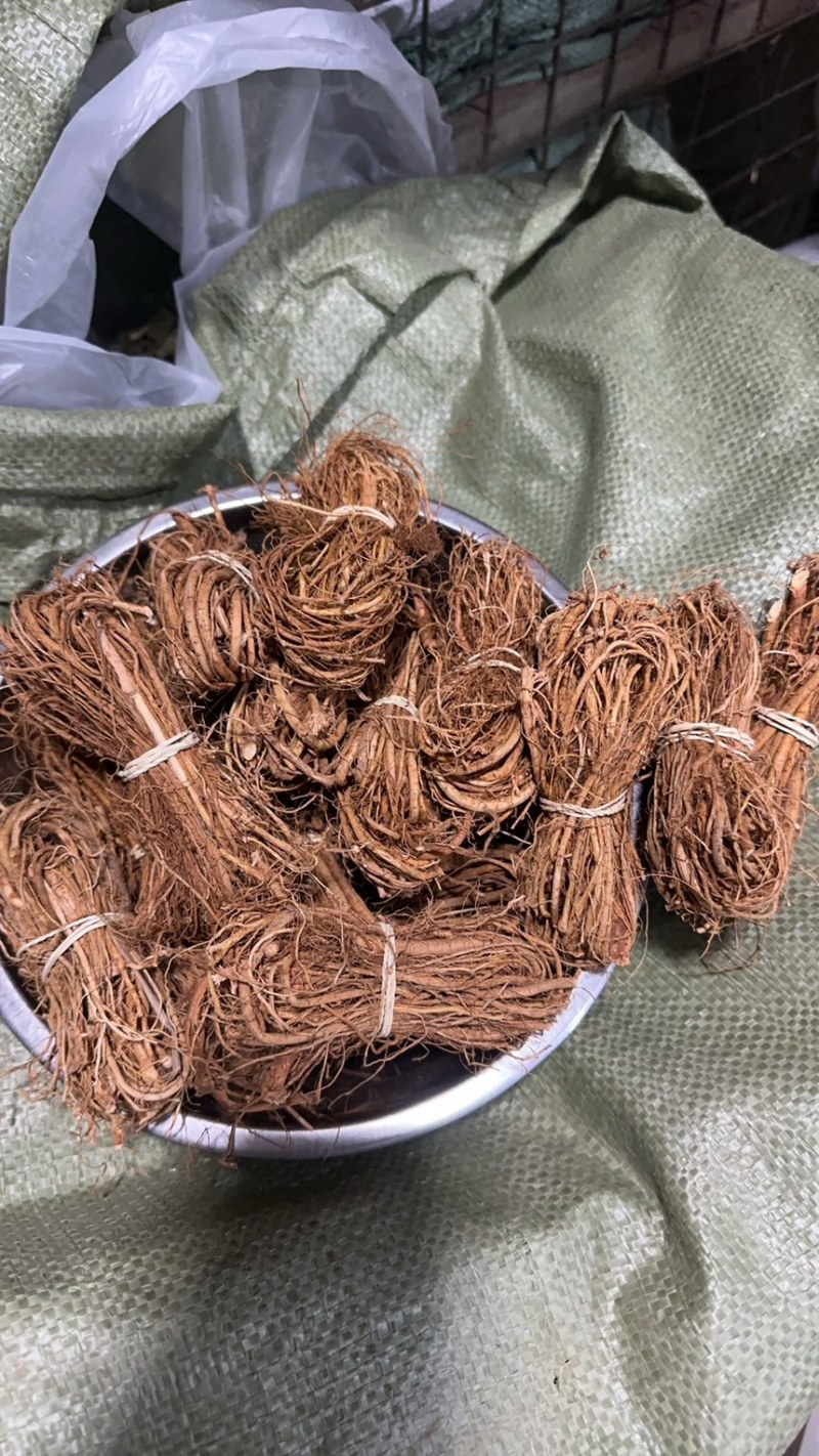 五指毛桃，干货各种规格大量加工批发价格优惠，长期有货