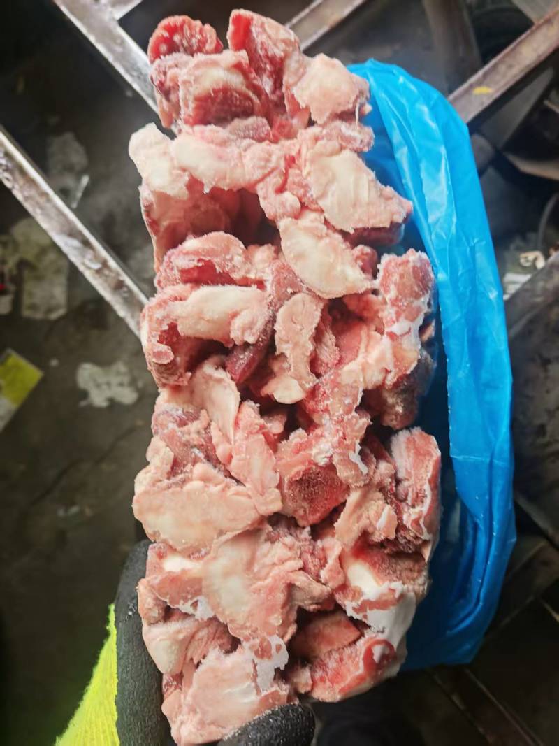 临沂现货猪胸骨带脆骨带肉酱卤熟食酒店都可以使