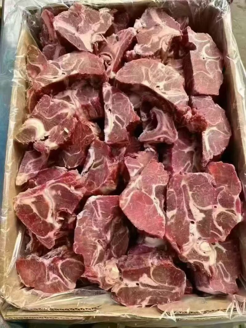 13厂满肉牛脖骨