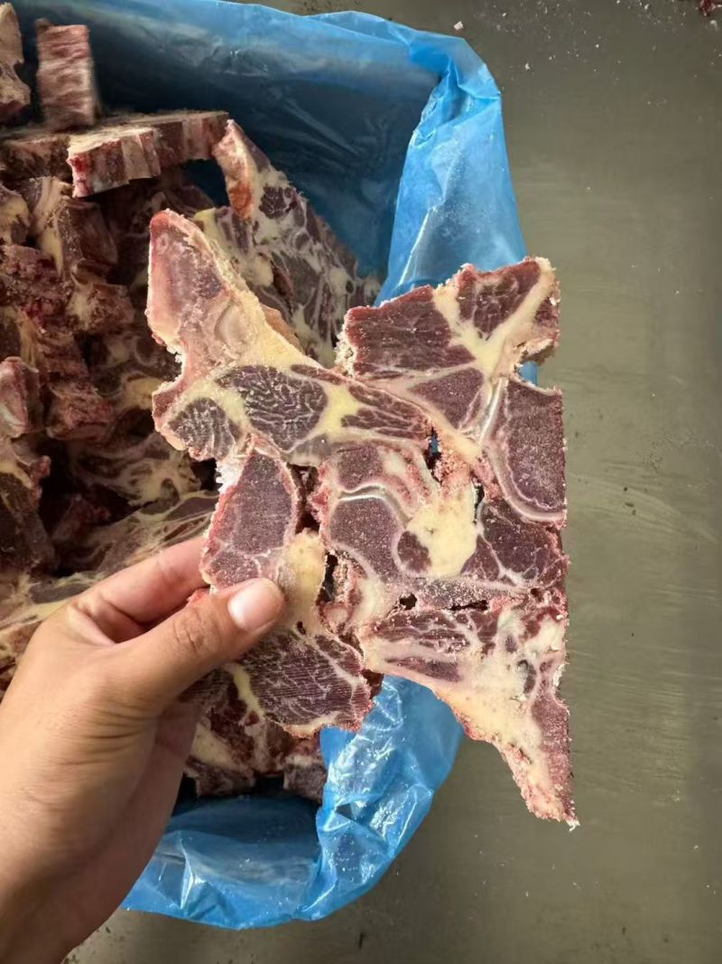 66牛脊骨块