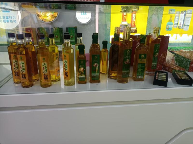 山茶籽油，大量供应，品质保证，保质保量，量大价优