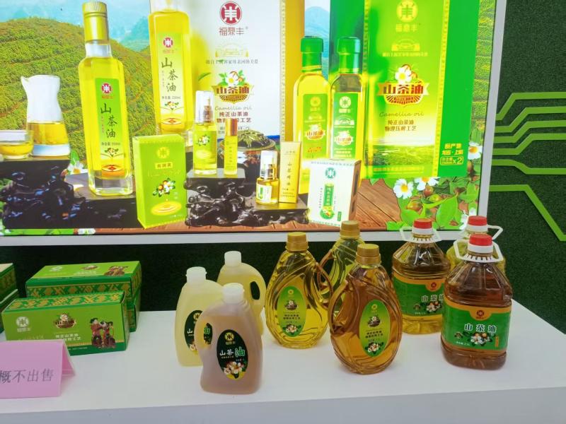 山茶籽油，大量供应，品质保证，保质保量，量大价优