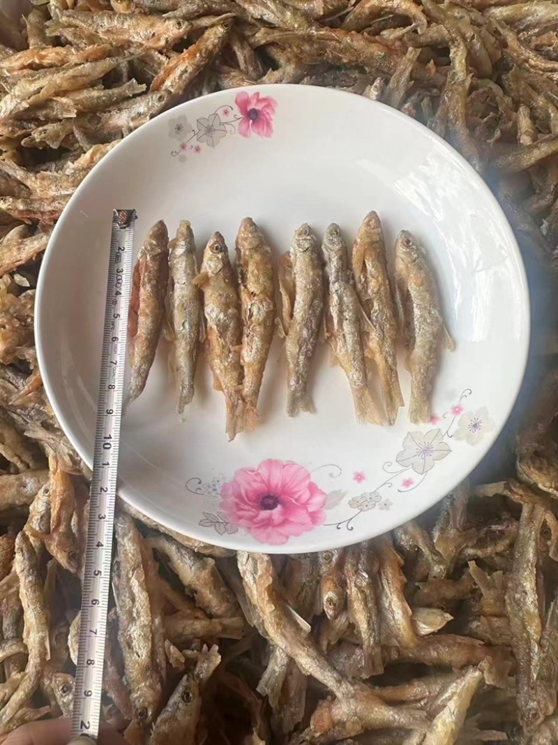 香酥开肚小河鱼干面粉鱼地摊电商批发油炸鱼鱼干干鱼