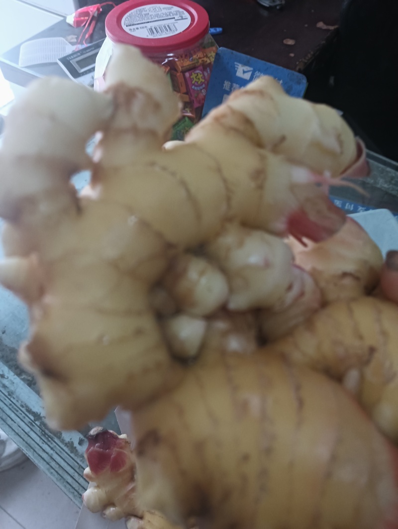 生姜质量好，姜白，辣遍子大，单个大，胖，形像好，欢迊选购