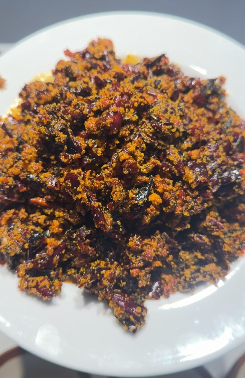 定制火锅底料，根据客户需求调试味道，每月一吨起可定制。