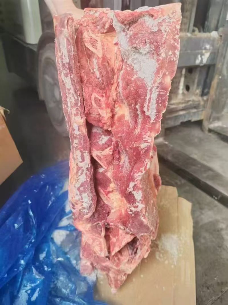 牛脊骨带排骨