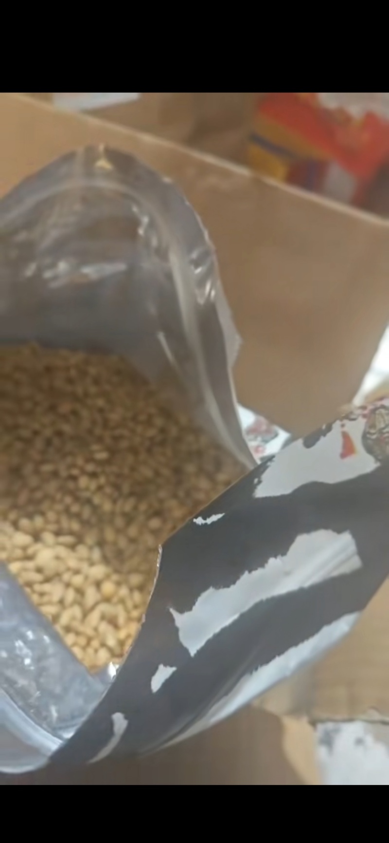 蟹黄味瓜子仁瓜子仁蟹黄味瓜子坚果大量库存十吨