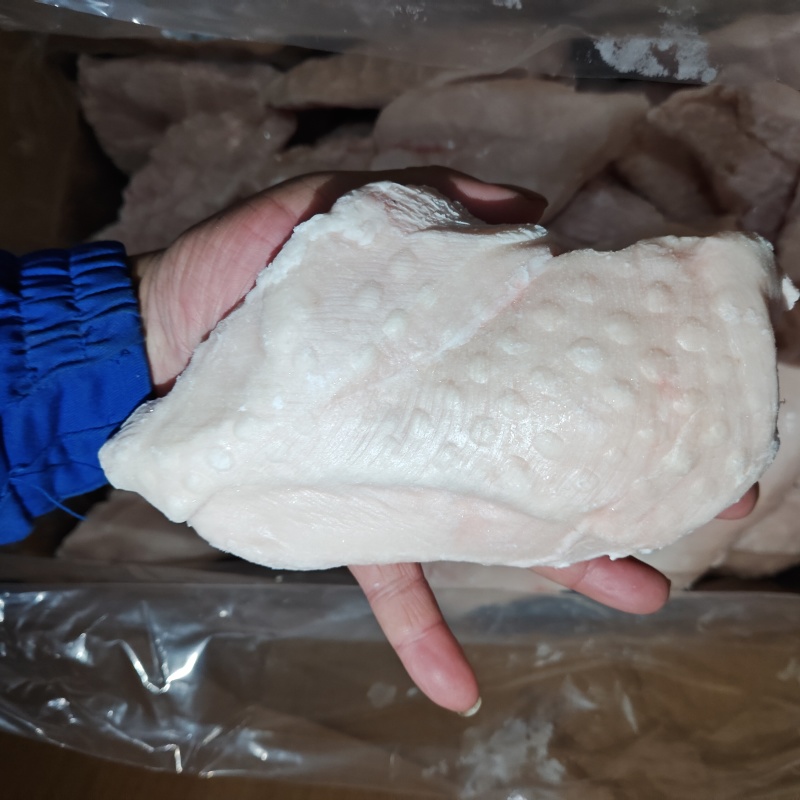 鸡胸鸡大胸小胸碎肉b级二级供应稳定可到厂考察欢迎来电
