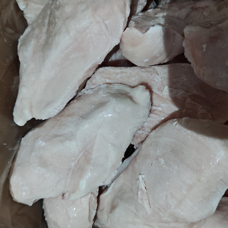 鸡胸鸡大胸小胸碎肉b级二级供应稳定可到厂考察欢迎来电