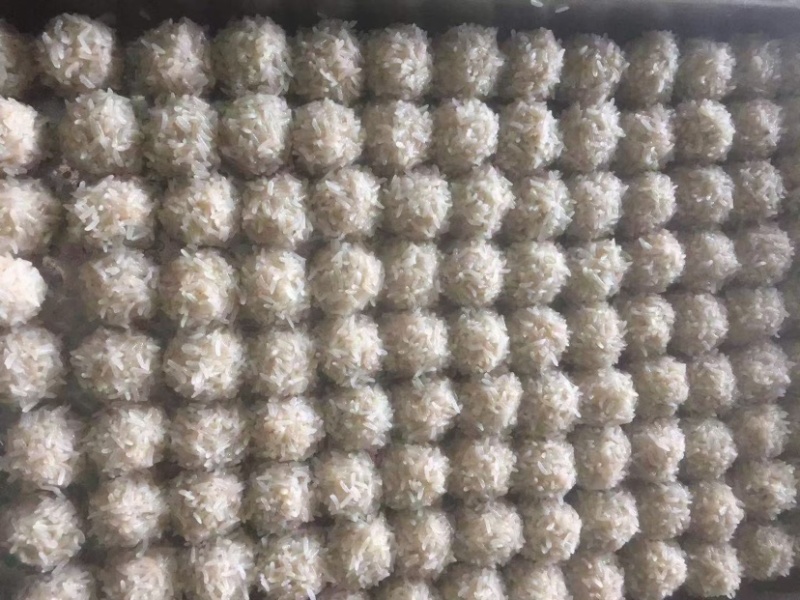 手工糯米藕丸子