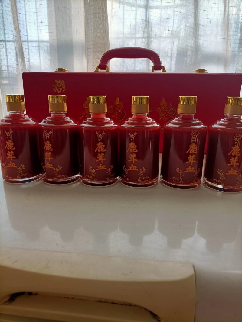 本公司经营养殖类鹿，熊，娃娃鱼，鳄鱼等产品