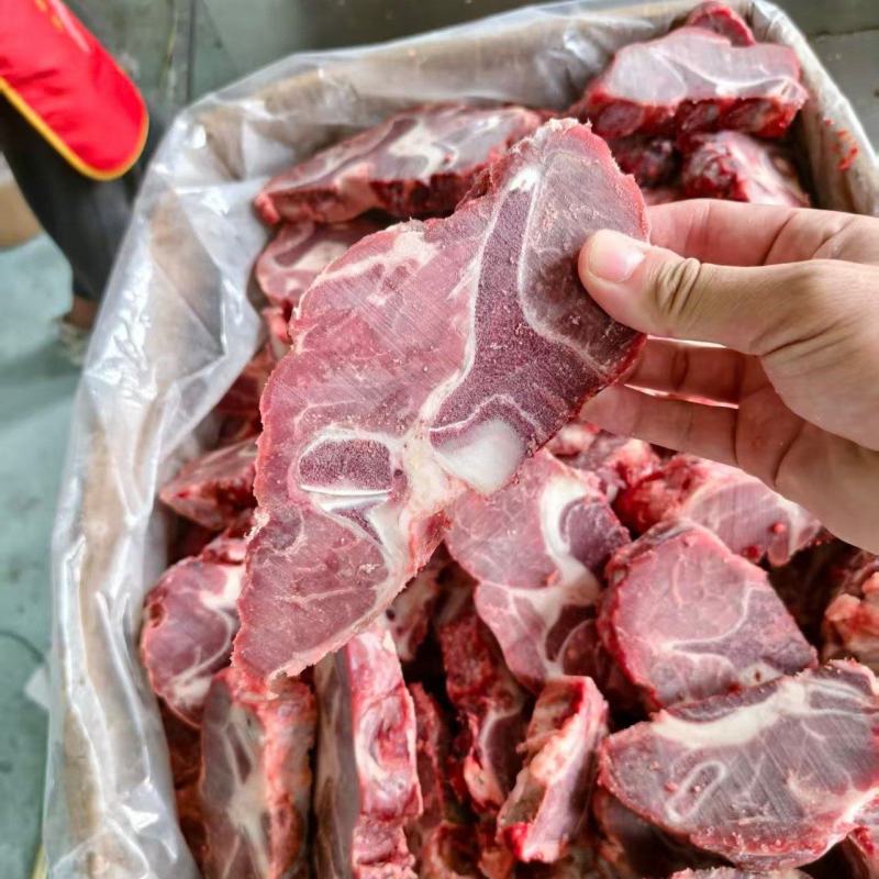 满肉牛胸骨
